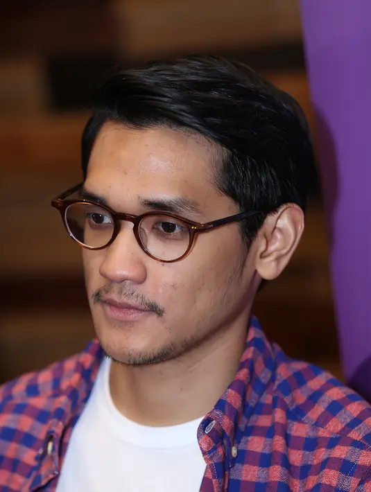 "Saya fokus sama diri sendiri. Ada musisi baru justru saya jadi punya teman baru. Saya dengar lagunya Kunto Aji. Adanya musisi baru, saya jadi mendapatkan inspirasi baru dalam berkarya," ujar penyanyi kelahiran Jakarta 26 tahun. (Andy Masela/Bintang.com)