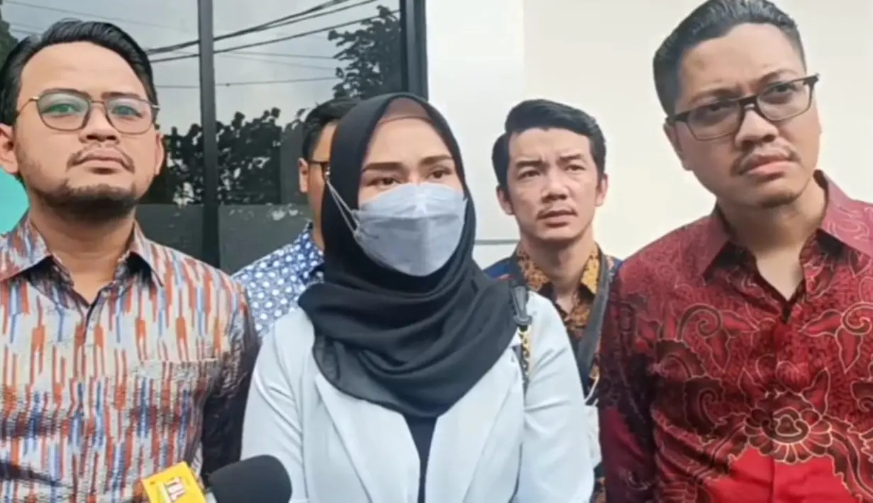 Septia Yetri Opani pernah menemui langsung wanita yang diduga selingkuhan Putra Siregar.