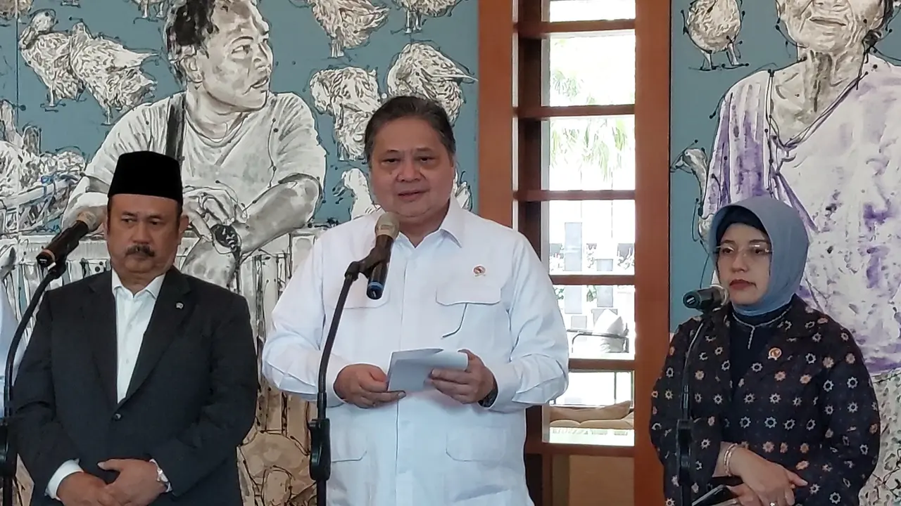 Menteri Koordinator Bidang Perekonomian, Airlangga Hartarto di Wisma Danantara, Jakarta, Rabu (1/10/2025).