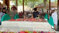Makam Sunan Gresik jadi lokasi kedua dalam rangkaian nyadran atau ziarah Gubernur Jawa Tengah Ganjar Pranowo dan istri setelah makam Sunan Ampel (Istimewa)