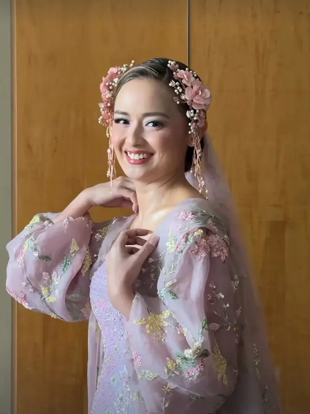 Joanna Alexandra Jadi Pengantin Romantis di Hari Pernikahan, Kenakan Gaun Pink Rancangan Dua Desainer Lokal