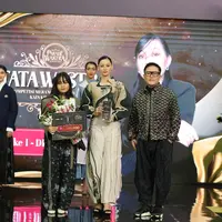 Desi Dwi Lestari sebagai Pemenang Pertama Tata Wastra 2025./copyright Fimela