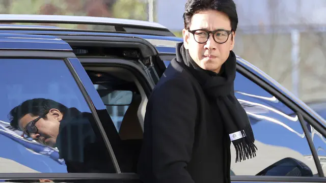 Lee Sun Kyun pada 23 Desember 2023, beberapa hari sebelum meninggal dunia. (Son Hyun-kyu/Yonhap via AP)