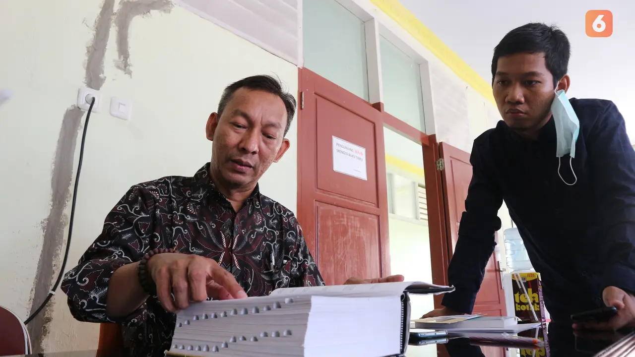 Peneliti Bahasa dari Balai Bahasa Sulteng, Deni Karsana