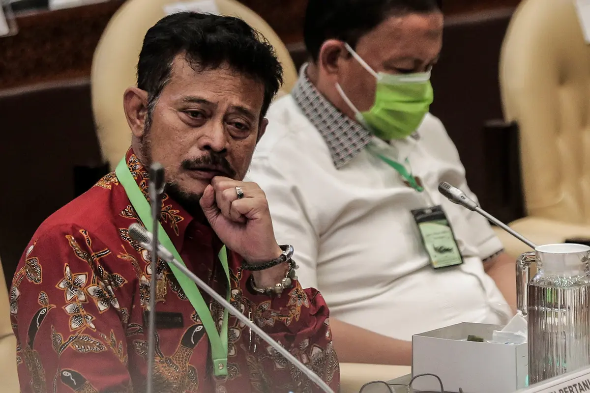 Gunakan Kalung Anti Virus Corona, Mentan Raker dengan Komisi IV