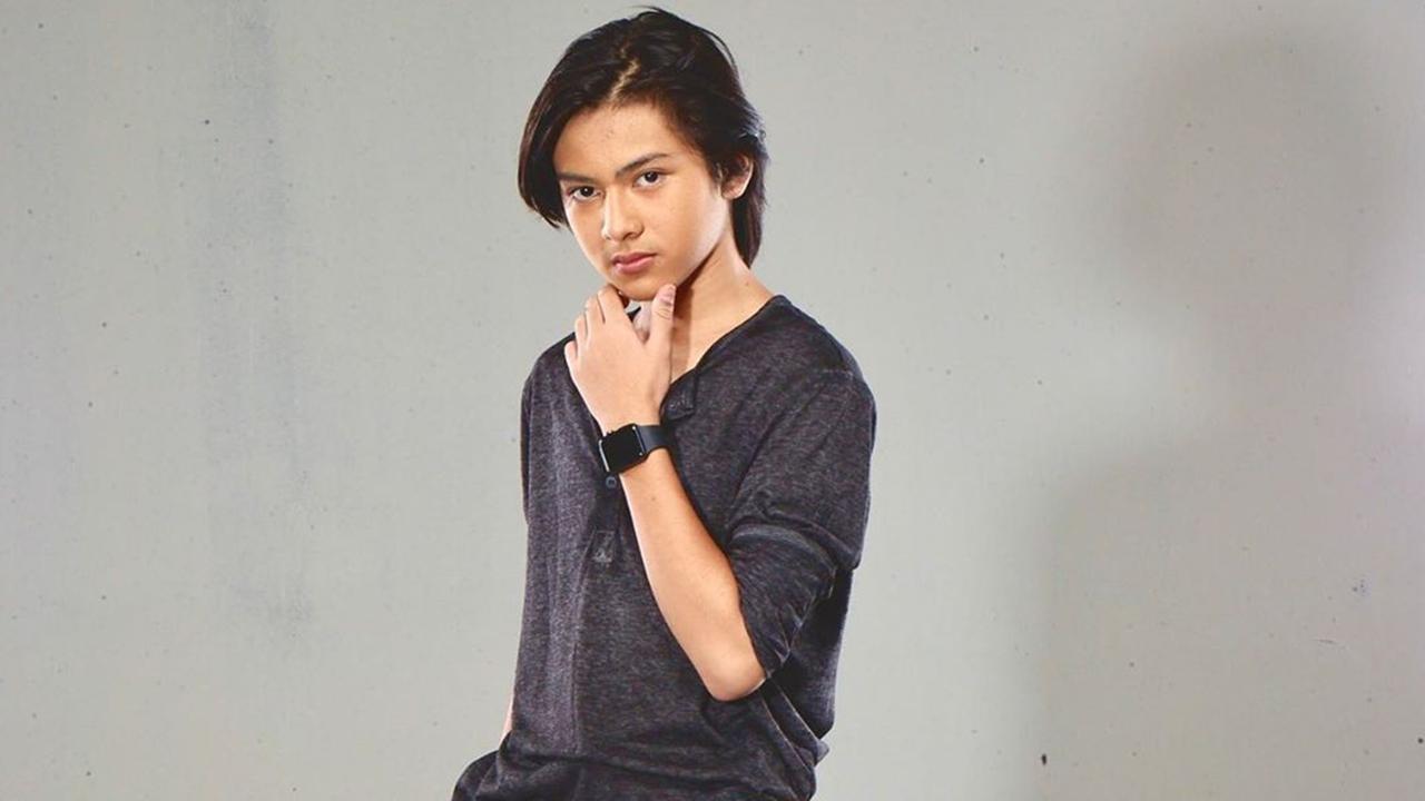 Gaya Kasual Rey Bong, Simpel dan Tetap Keren