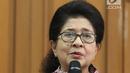 Menkes Nila F Moeloek saat jumpa pers terkait bajakah di Kemenkes, Jakarta, Senin (26/8/2019). Menkes memgapresiasi penelitian ketiganya dan siap mengawal serta membantu penelitian lebih lanjut. (Liputan6.com/Herman Zakharia)