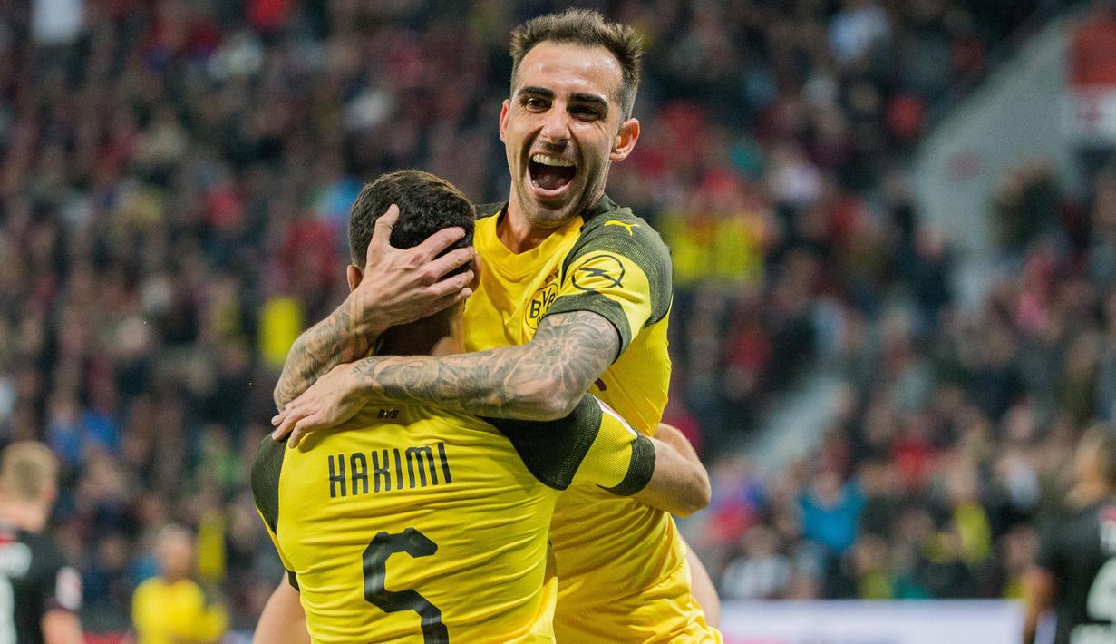 Paco Alcacer. Striker Spanyol berusia 28 tahun yang sejak tengah musim 2019/2020 membela Villarreal ini didatangkan dari Borussia Dortmund dengan biaya 23 juta euro. Bersama Borussia Dortmund yang dibelanya selama 1,5 musim mulai 2018/2019 hingga tengah musim 2019/2020 ia total tampil dalam 47 laga di semua ajang dengan torehan 26 gol dan 4 assist. Ia melakukan debut bersama Dortmund saat menghadapi Eintracht Frankfurt pada pekan ke-3 Bundesliga 2018/2019 (14/9/2018) dan menyumbang 1 gol dalam laga yang berakhir dengan kemenangan 3-1. (AFP/DPA/Rolf Vennenbernd)