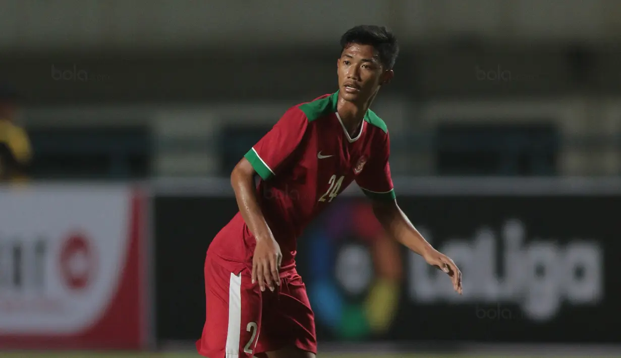 Pemain Timnas Indonesia U-19, Resky Fandi Witriawan baru mencetak satu gol untuk Indonesia saat melawan Filipina pada laga grup B Piala AFF U-18 2017 di Myanmar.  (Bola.com/Nicklas Hanoatubun)