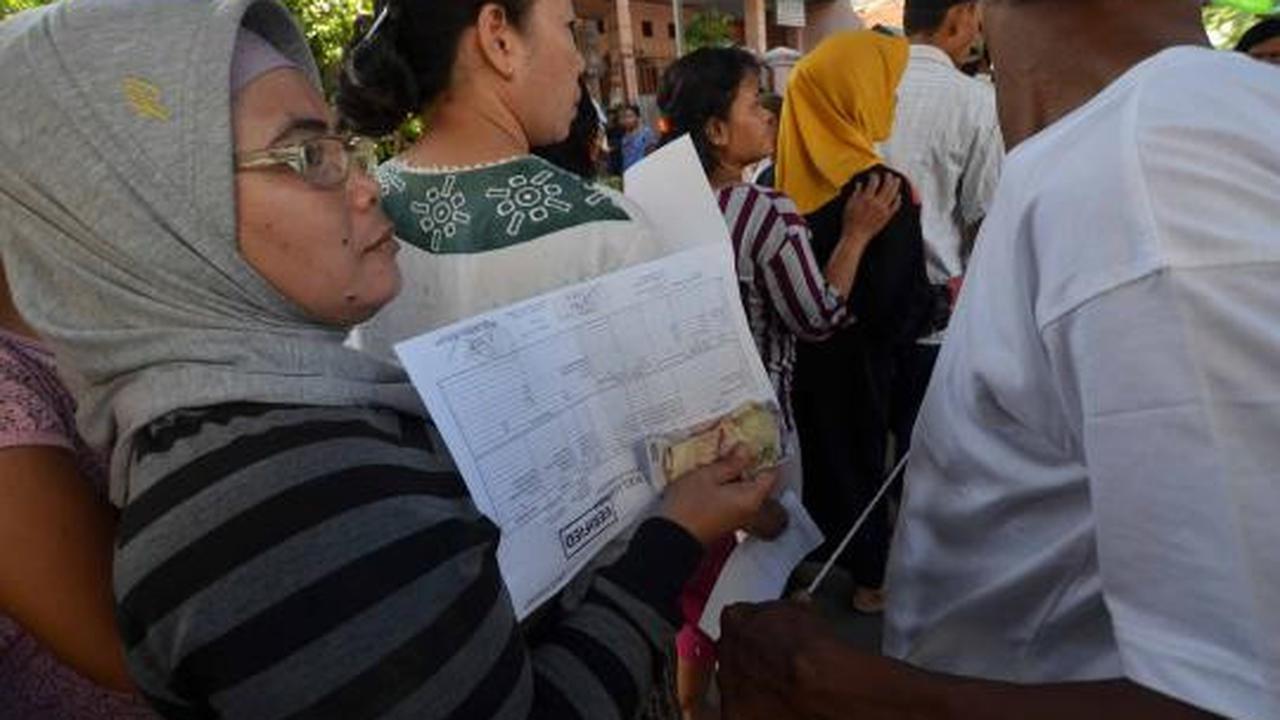 Dahlan Iskan gelar pasar murah