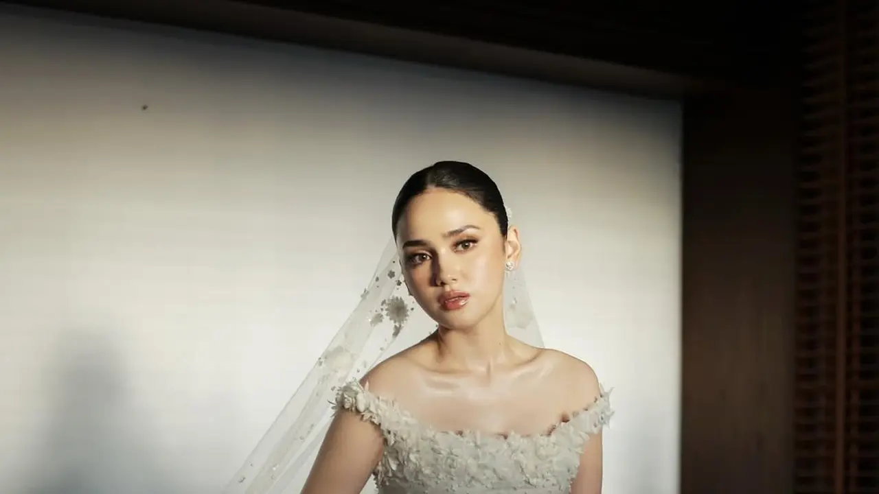 Gaya Elegan Syifa Hadju di Resepsi Bali
