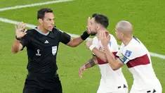 Timnas Portugal harus menelan pil pahit usai tersingkir dari Piala Dunia 2022. Portugal kalah 0-1 dari Maroko di Al Thumama Stadium, Doha, Qatar, Sabtu (10/12/2022). (AP/Luca Bruno)