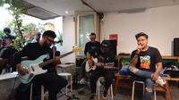 Karnamereka mengeluarkan single terbaru berjudul Titik Nadir yang mengawali album keempat Fortune, Rabu (29/3/2023).