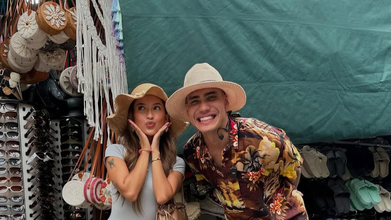 Aisar Khaled Foto Bareng Jennifer Coppen, Fans Fuji Ngamuk Sampai Disuruh Pulang ke Malaysia