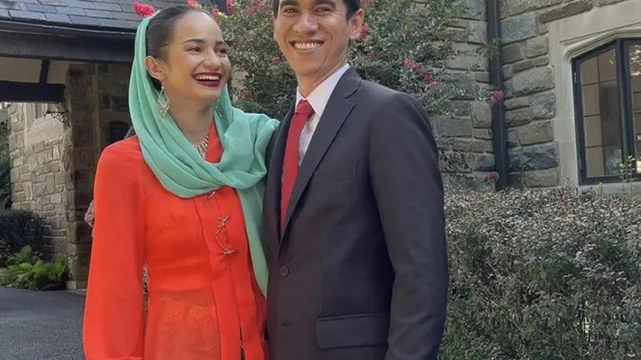 Gaya Selebriti dalam Kebaya Betawi yang Mencuri Perhatian di Acara Formal