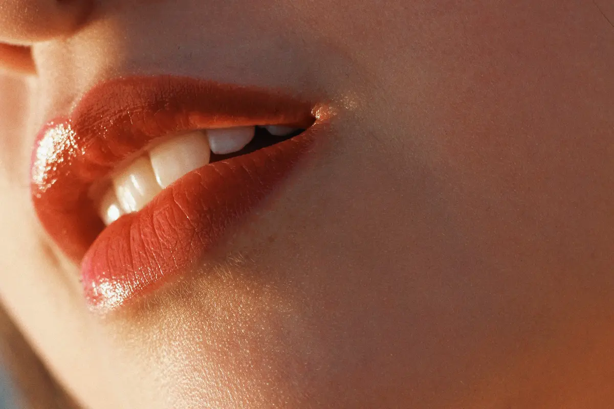merawat bibir