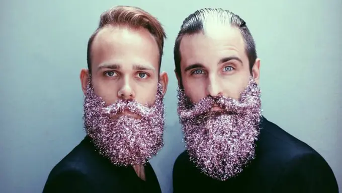 Unik! Glitter di Jenggot Jadi Tren Cowok-cowok Ganteng Instagram