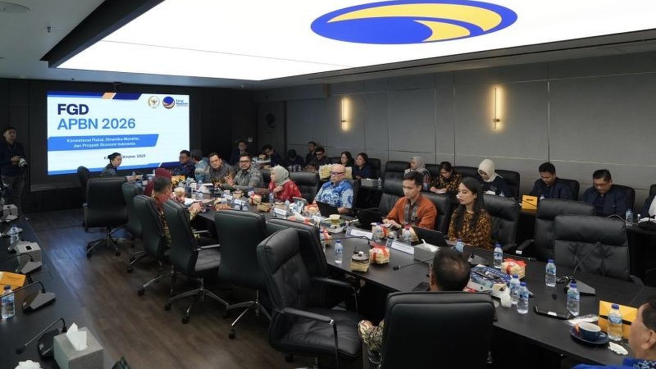 Iluni FEB UI dan NasDem Bahas Tantangan APBN 2026: Ruang Fiskal Hanya Tersisa 11,5% dari Belanja Negara