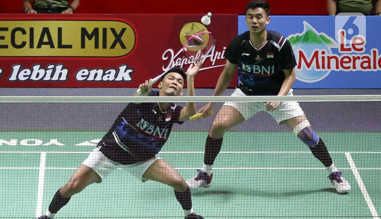 Muhammad Shohibul Fikri/Bagas Maulana kalah dengan 16-21, 21-15 dan 21-23. (Liputan6.com/Herman Zakharia)
