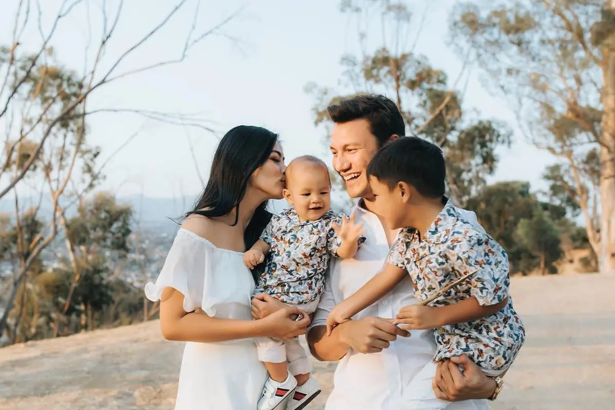 [Fimela] Titi Kamal - Christian Sugiyono