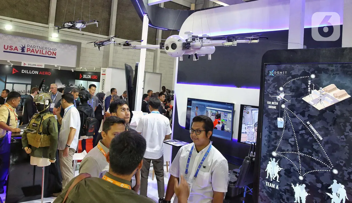Beberapa perusahaan industri pertahanan asal Amerika Serikat yang hadir di Indo Defence tahun ini di antaranya, Leonardo DRS sebuah perusahaan asal Virginia, kemudian L3Harris Technologies asal Florida, GE Aerospace sebuah perusahaan provider jet dan mesin tubo asal Ohio, perushaan pesawat Boeing dan Lockheed Martin. (Liputan6.com/Angga Yuniar)