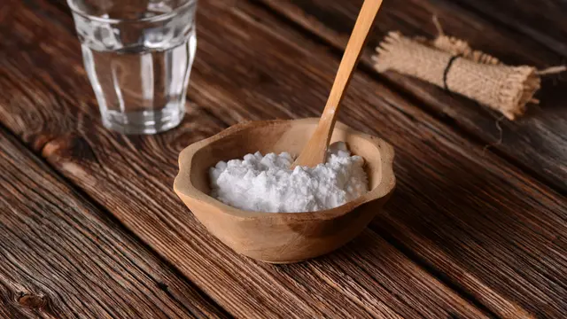 ilustrasi manfaat soda kue selain digunakan untuk bahan makanan/al1962/shutterstock