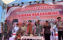 Merasa Seperti Keluarga, Gibran Sambangi Pasukan Merah di Mempawah: Kunjungan Perdana Penuh Kehangatan