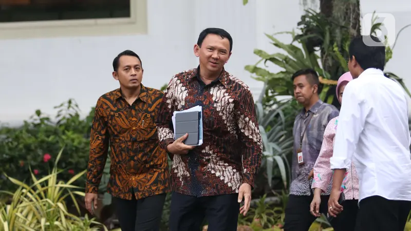 Senyum Ahok Usai Temui Jokowi di Istana