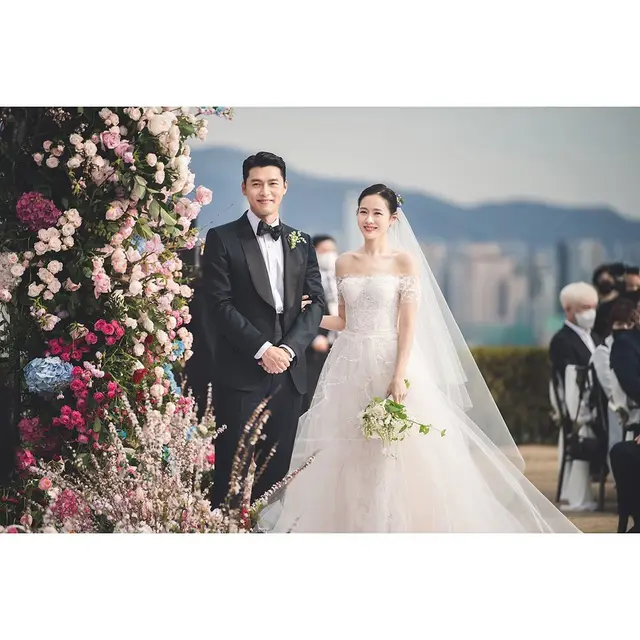 Hyun Bin-Son Ye Jin