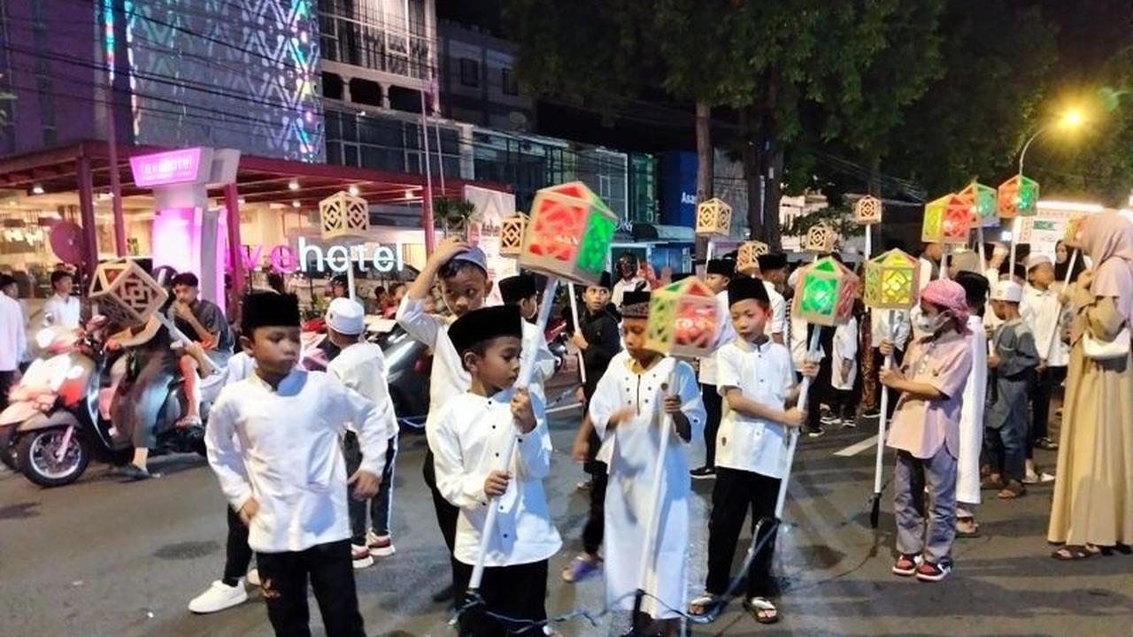 Ribuan Umat Muslim Semarakkan Pawai Takbiran Mataram Sambut Idul Fitri 1447 H