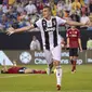 Pemain Juventus, Andrea Favilli merayakan gol ke gawang Bayern Munchen pada laga International Champions Cup 2018 di Lincoln Financial Field, Philadelphia, (25/7/2018). Juventus menang 2-0.  (AP/Chris Szagola)