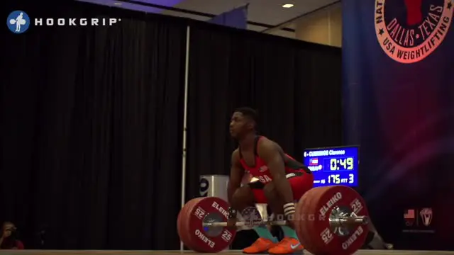 CJ Cummings atlet angkat besi asal Amerika Serikat berusia 15 tahun menjadi atlet termuda yang tampil pada Kejuaraan Dunia Angkat Besi 2015 di Houston. Bocah ajaib ini hampir memecahkan rekor dunia di kelas 69 kg clean and jerk.
