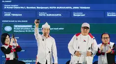 Resmi Jadi Kader PSI, Jokowi Pamer Kartu Anggota