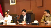 Menteri Koordinator Bidang Kemaritiman dan Investasi (Menko Marves) Luhut Binsar Pandjaitan Pandjaitan dalam konferensi pers Update Kerjasama Indonesia-Tiongkok, Senin (10/4/2023).