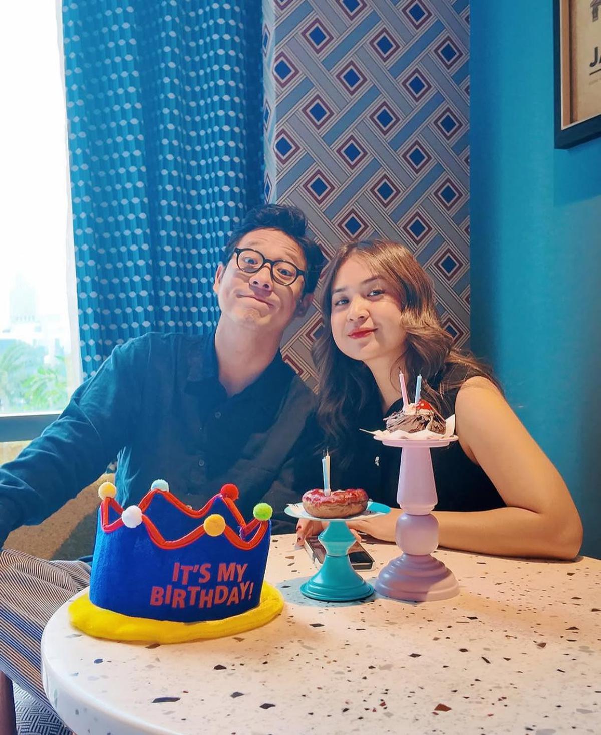 5 Potret Perayaan Ulang Tahun Ke-34 Putri Titian dengan Keluarga, Sederhana namun Penuh Makna