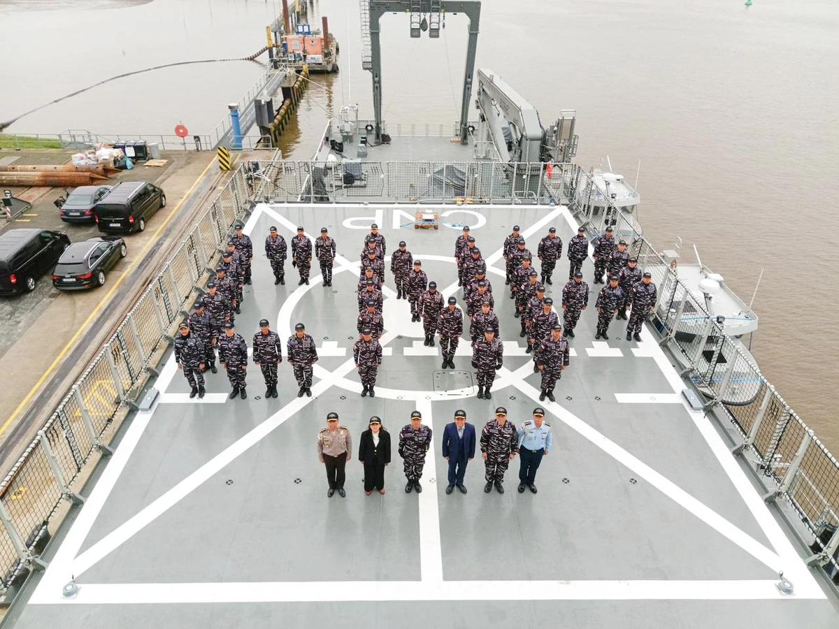 FOTO: KRI Canopus 936 Mulai Pelayaran Perdana Menuju Indonesia