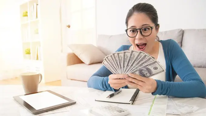 Kenali dulu sebelum meminjam dana pinjaman online | © Shutterstock.com