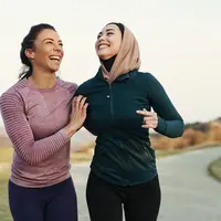 Dengan memilih jenis olahraga yang tepat dan menyesuaikannya dengan ritme hidup, Sahabat Fimela tetap bisa aktif meski jadwal kerja tak teratur. [Dok/freepik.com/Drazen Zigic]