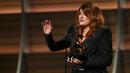 Meghan Trainor tak kuasa menahan tangis saat menerima penghargaan Best New Artist pada Grammy Awards ke-58 di Los Angeles, Senin (15/2). Penyanyi asal Massachusetts ini mencuri perhatian sejak 2014 dengan lagu "All About That Bass" (REUTERS/Mario Anzuoni)