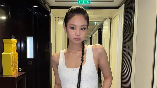 Stylish Banget, Ini Gaya Jennie Blackpink di Paris Fashion Week 2023