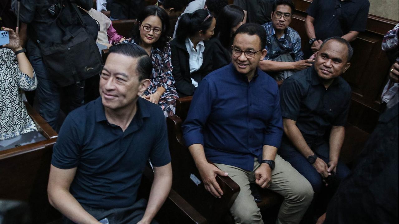 Anies Baswedan hadiri sidang perdana Tom Lembong