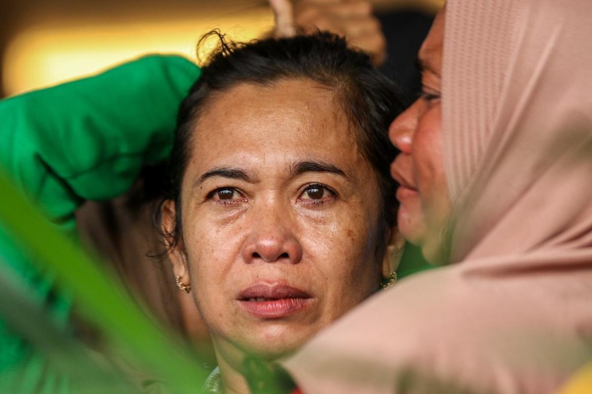 KMP Tunu Pratama Jaya tenggelam di Selat Bali