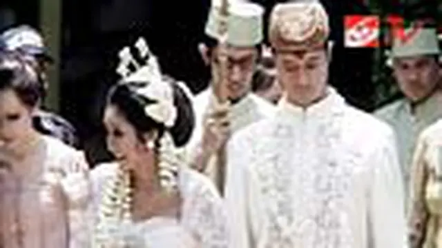 Happy Salma Gelar Resepsi Kedua