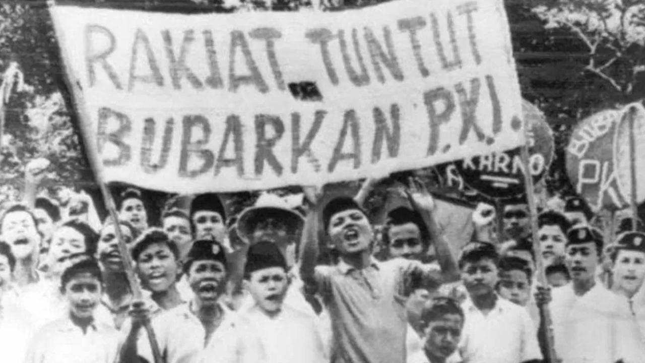 Tahun 1965-1966, Para Mahasiswa dan Pelajar Turun ke Jalan