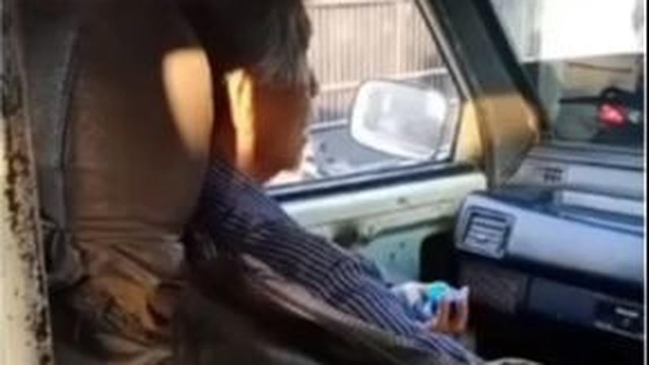 Sopir Baik Hati Menerimanya