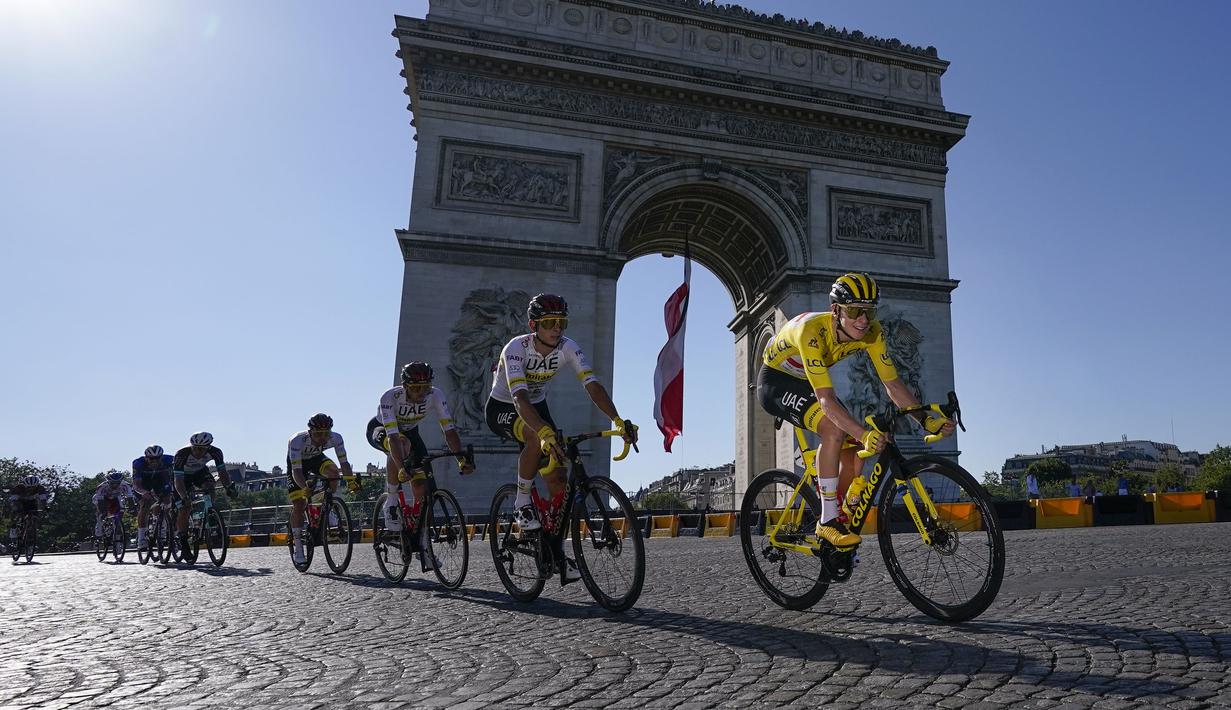 Menjadi pembalap termuda yang mampu menagkan dua kali Tour de France secara berturut-turut, lantas membuat dirinya dijuluki sebagai 'Si Kanibal Baru' oleh Eddy Merckx, pembalap paling sukses dalam sejarah sekaligus peraih juara Tour de France lima kali. (Foto: AFP/Thomas Samson)