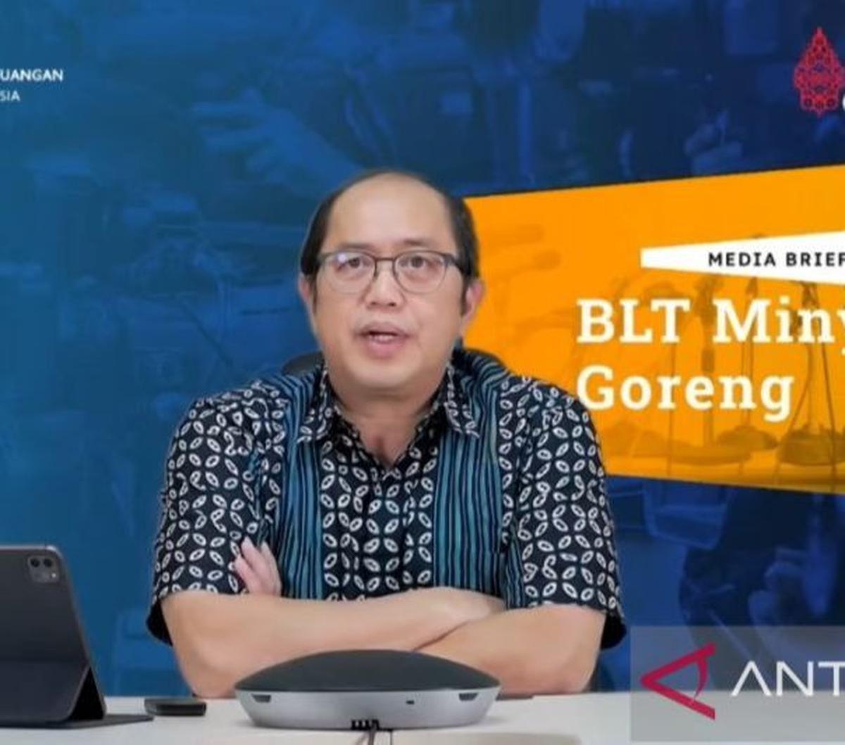 "Pertama, kita ingin mendorong hilirisasi mulai dari SDA sampai baterai. Kedua, kita menciptakan energi yang lebih ramah lingkungan," pungkasnya.