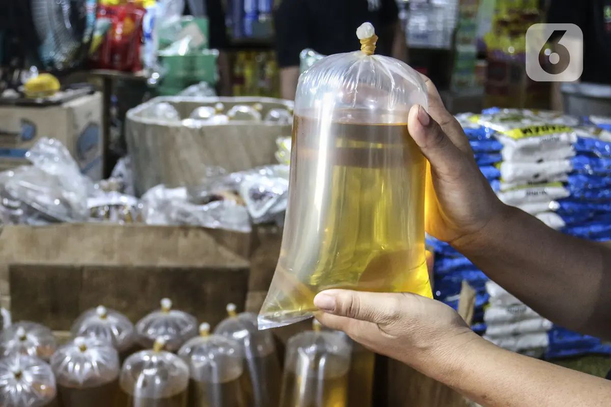 FOTO: Penetapan Harga Eceran Tertinggi Minyak Goreng