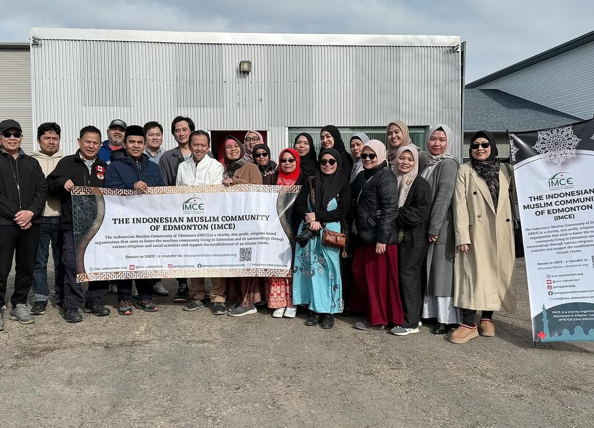 5 Potret Cindy Fatikasari dan Tengku Firmansyah Perlihatkan Masjid Indonesia Pertama di Kota Edmonton