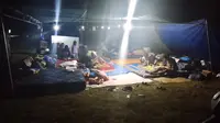 3 Hari Belum Tersentuh Bantuan, Warga Manggarai Timur Andalkan Beras dari Reruntuhan Bangunan